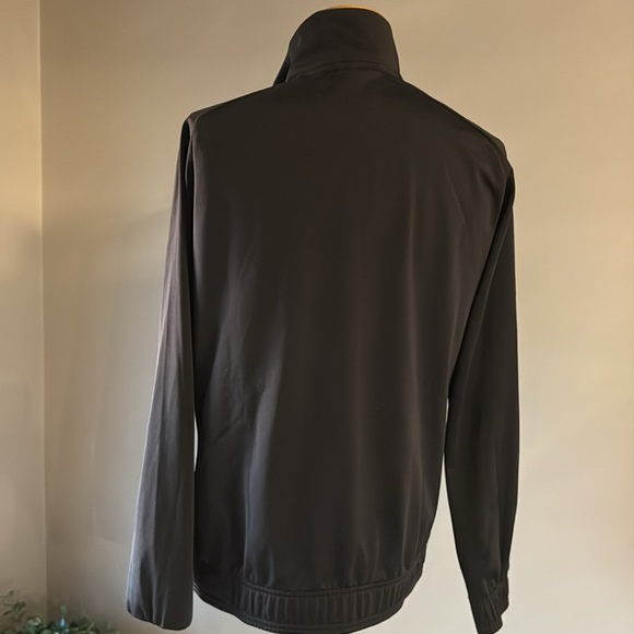 Puma women’s Black and White Track zip up Jacket mid weight spring summer M - Picture 10 of 15